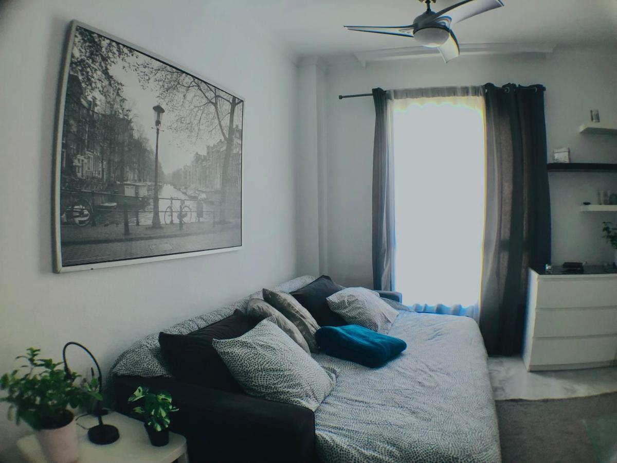 Piso En Zona Tranquila De - Torrequebrada Golf Apartment เบนัลมาเดนา ภายนอก รูปภาพ