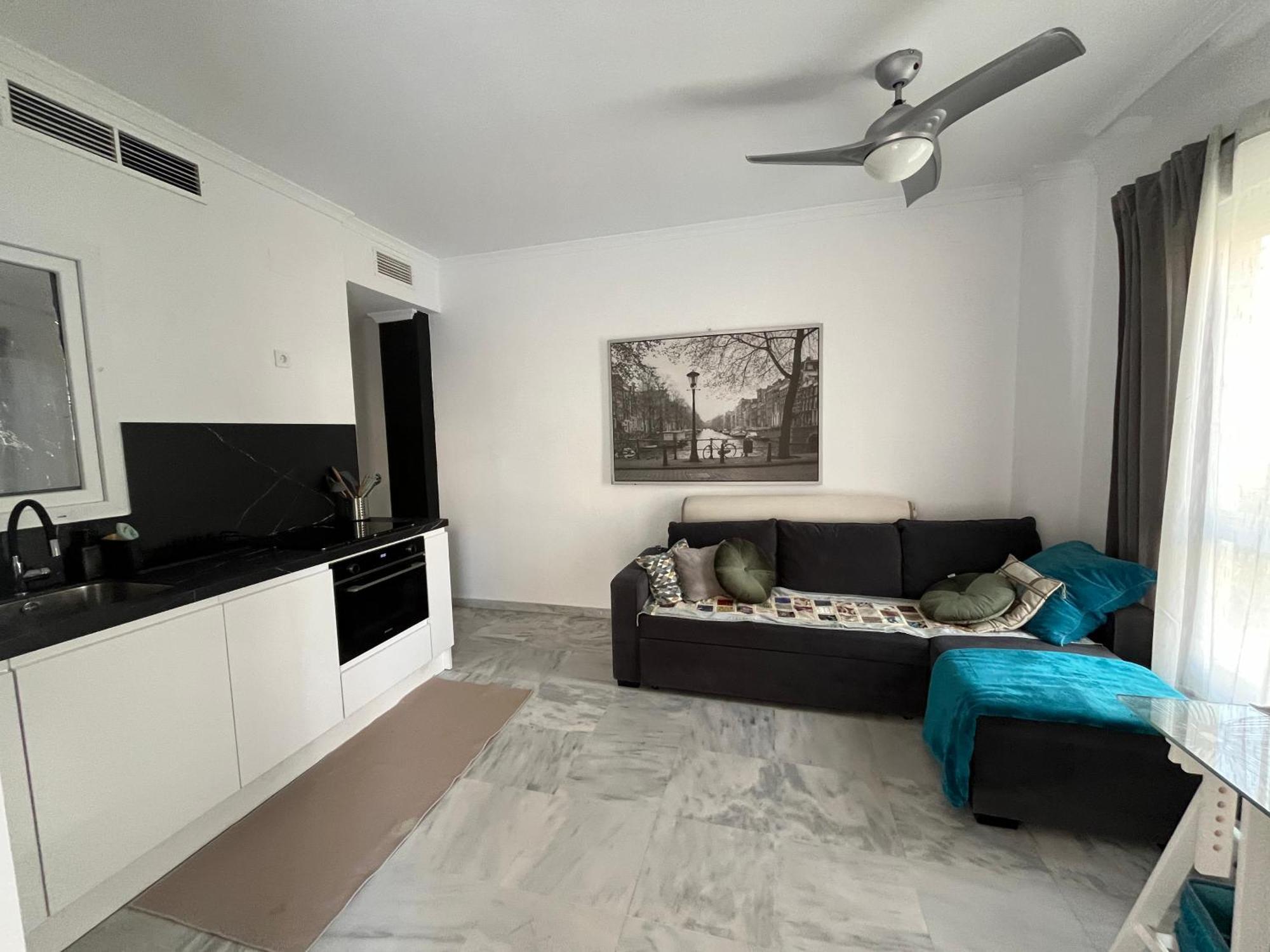 Piso En Zona Tranquila De - Torrequebrada Golf Apartment เบนัลมาเดนา ภายนอก รูปภาพ