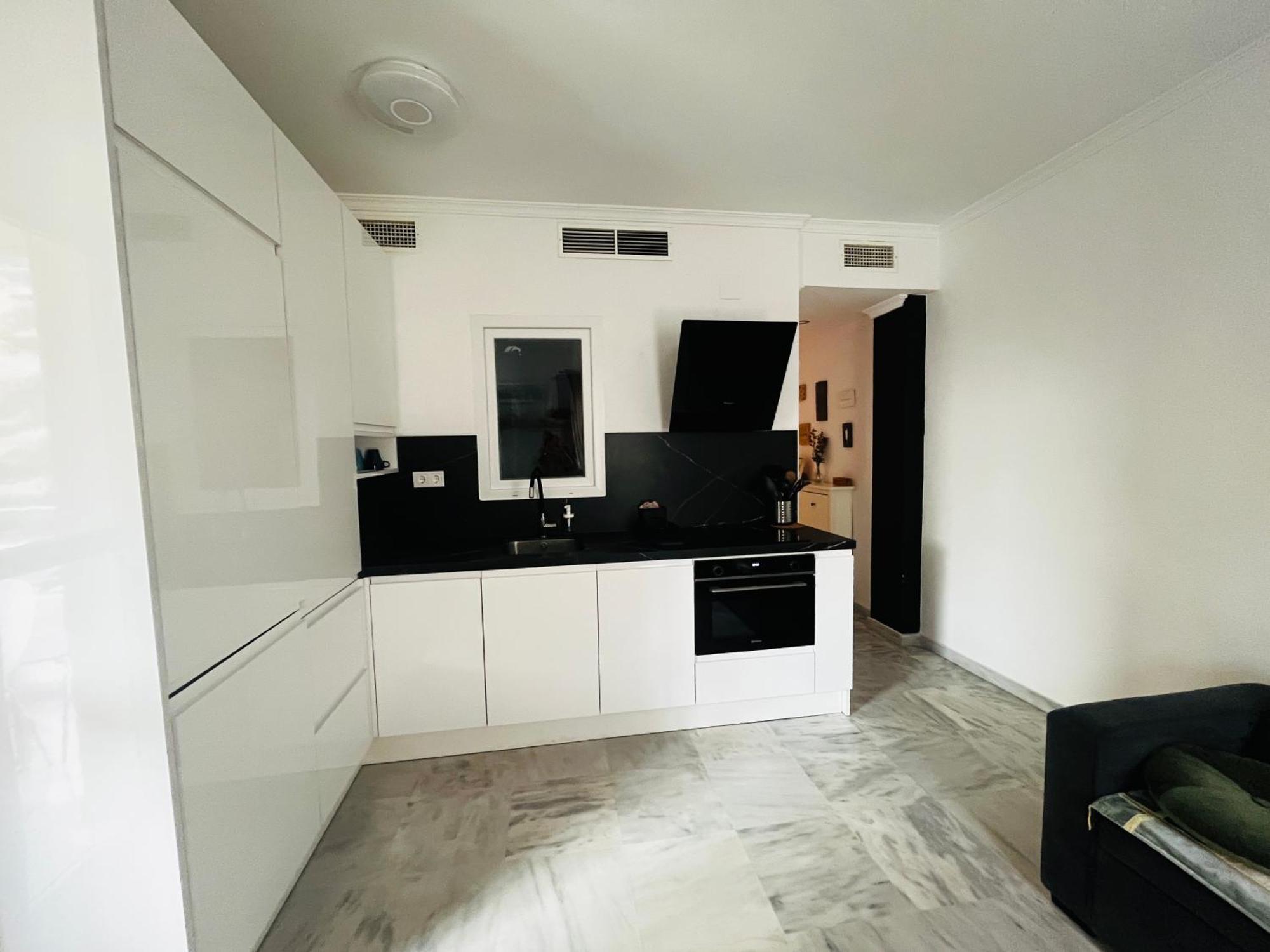 Piso En Zona Tranquila De - Torrequebrada Golf Apartment เบนัลมาเดนา ภายนอก รูปภาพ