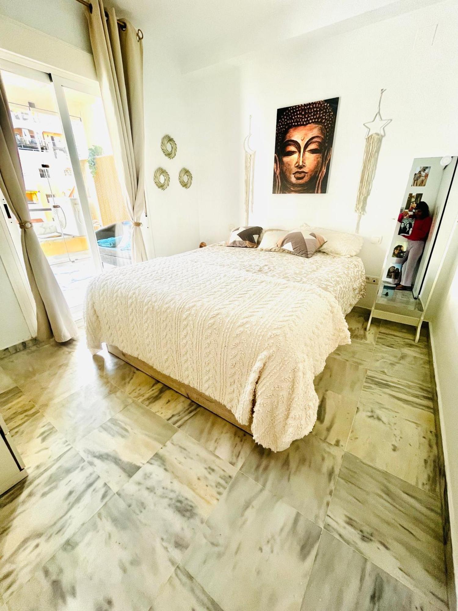 Piso En Zona Tranquila De - Torrequebrada Golf Apartment เบนัลมาเดนา ภายนอก รูปภาพ